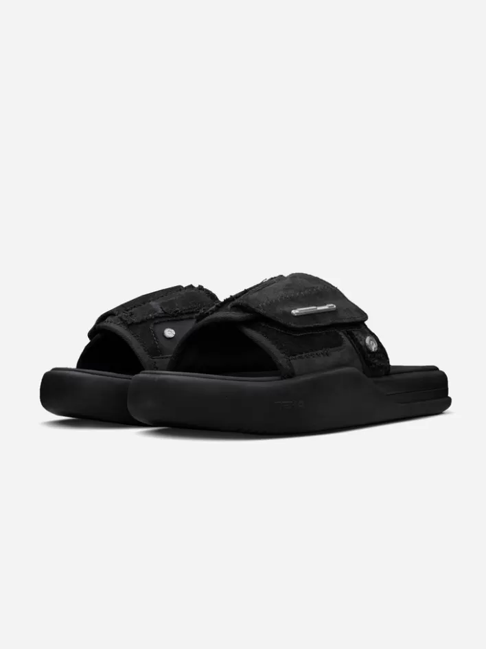 Online C2H4 003 - "Proton" Alpha Slipper Black